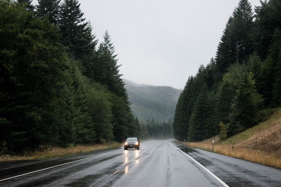 If you're experiencing poor visibility when driving in the rain, it's a sign that your windscreen wipers need to be replaced.